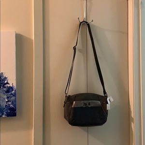 Mariposa purse with tags